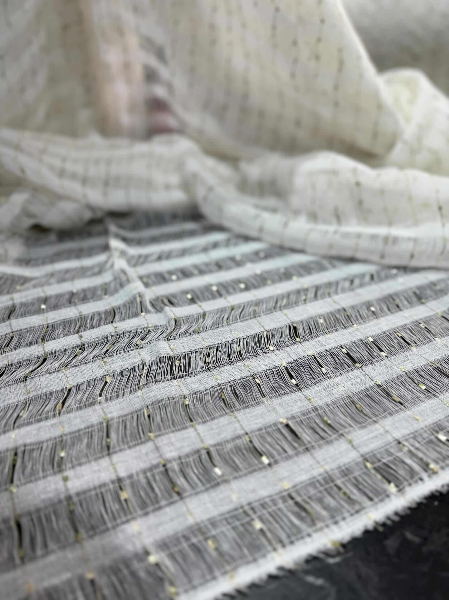 PONPON DETAYLI PERDE