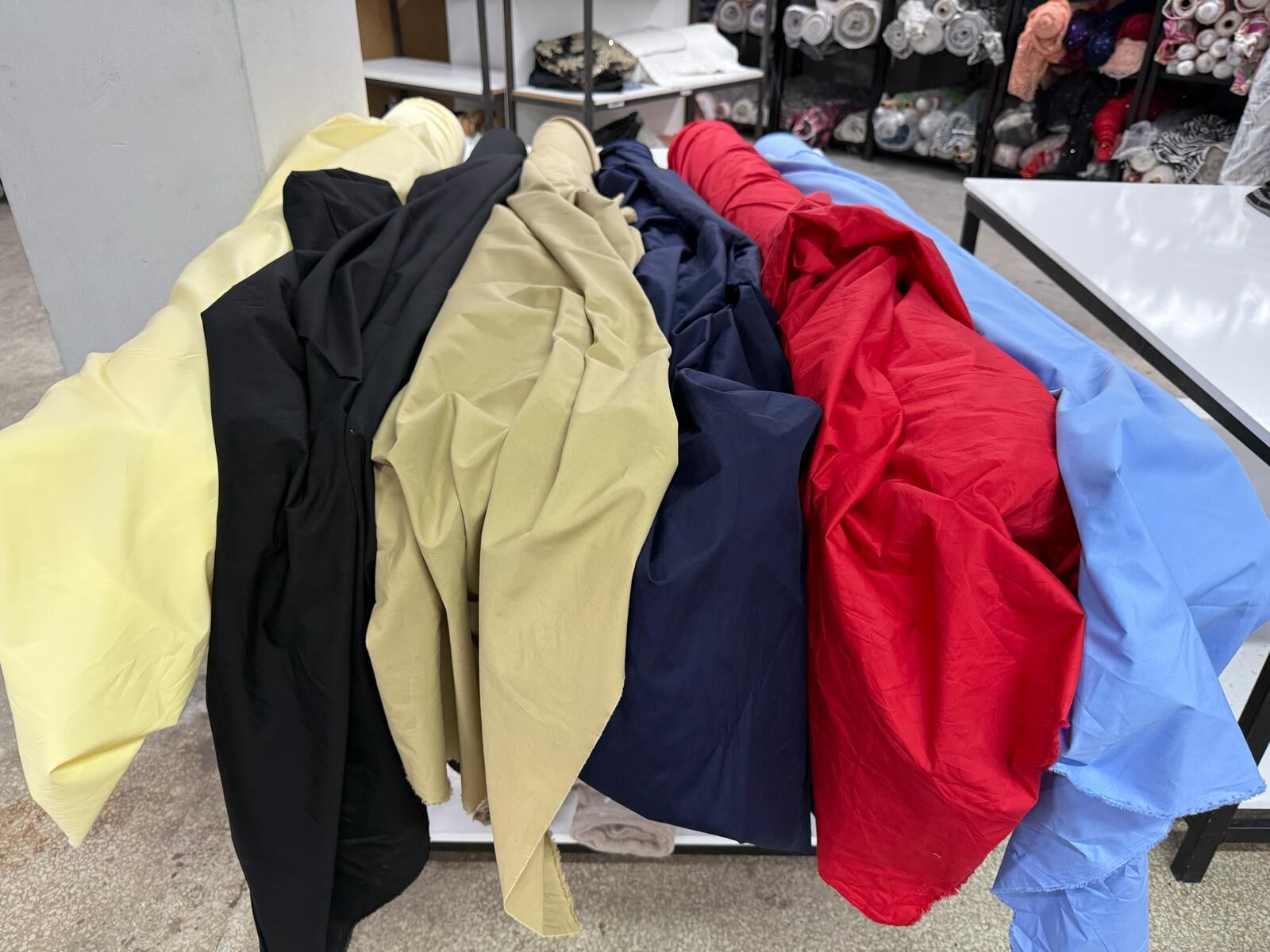 DÜZ RENK PAMUK POPLİN