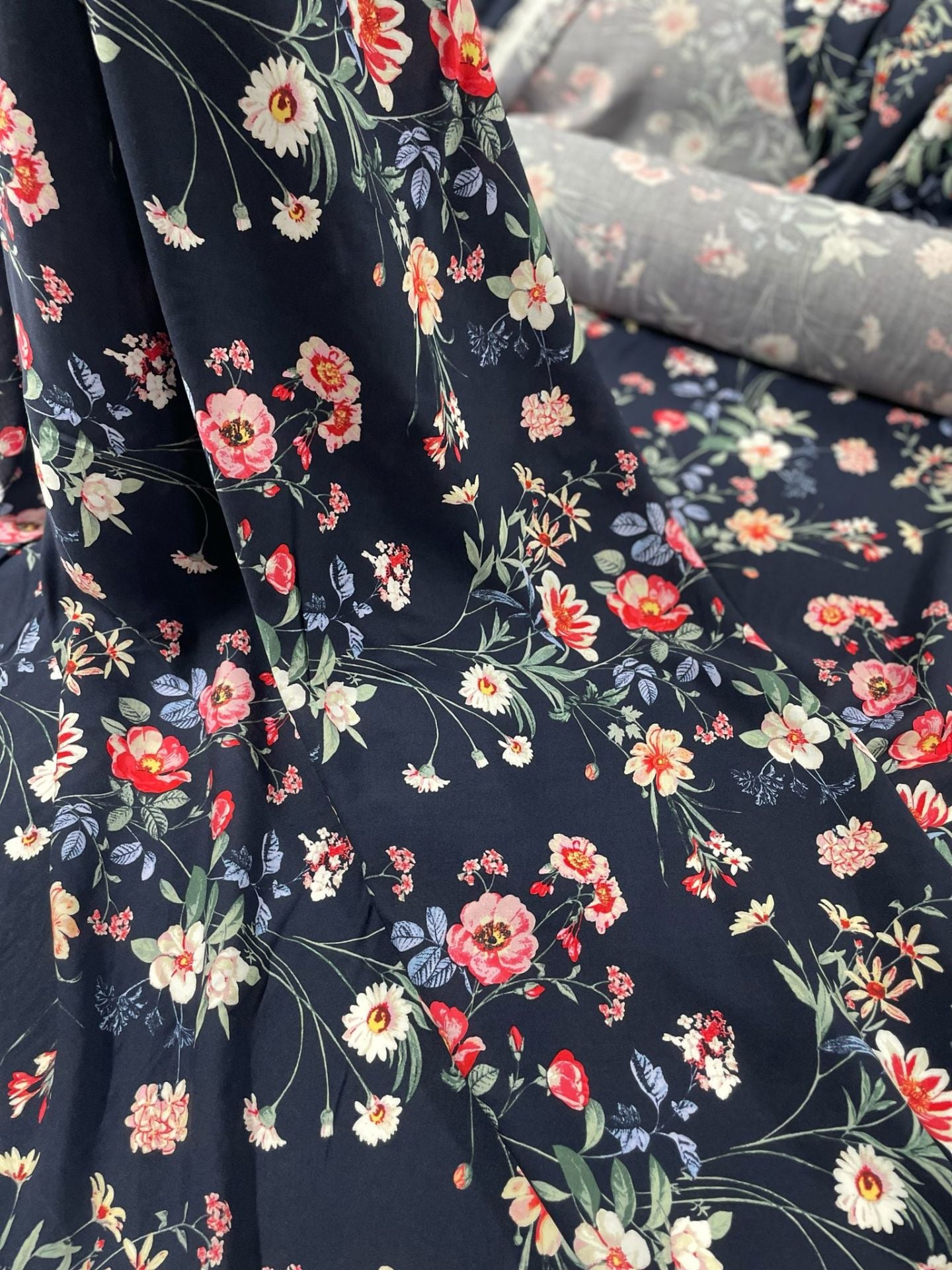 AY IŞIĞI VİSKON KUMAŞ