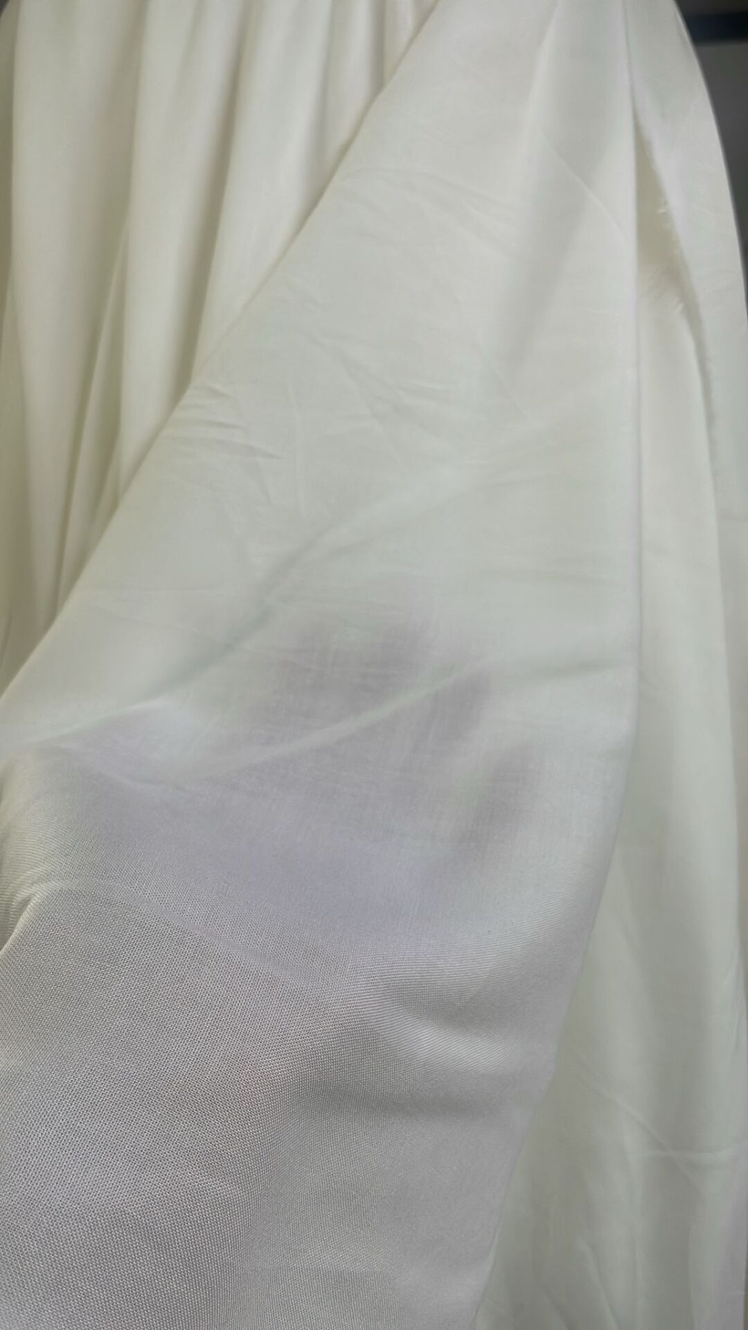 KIRIK BEYAZ VİSKON KUMAŞ