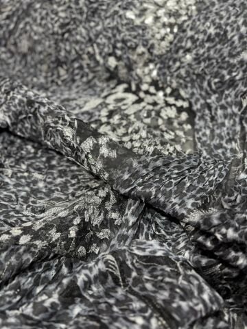 LEOPAR BRODE İŞLEMELİ ABİYELİK KUMAŞ