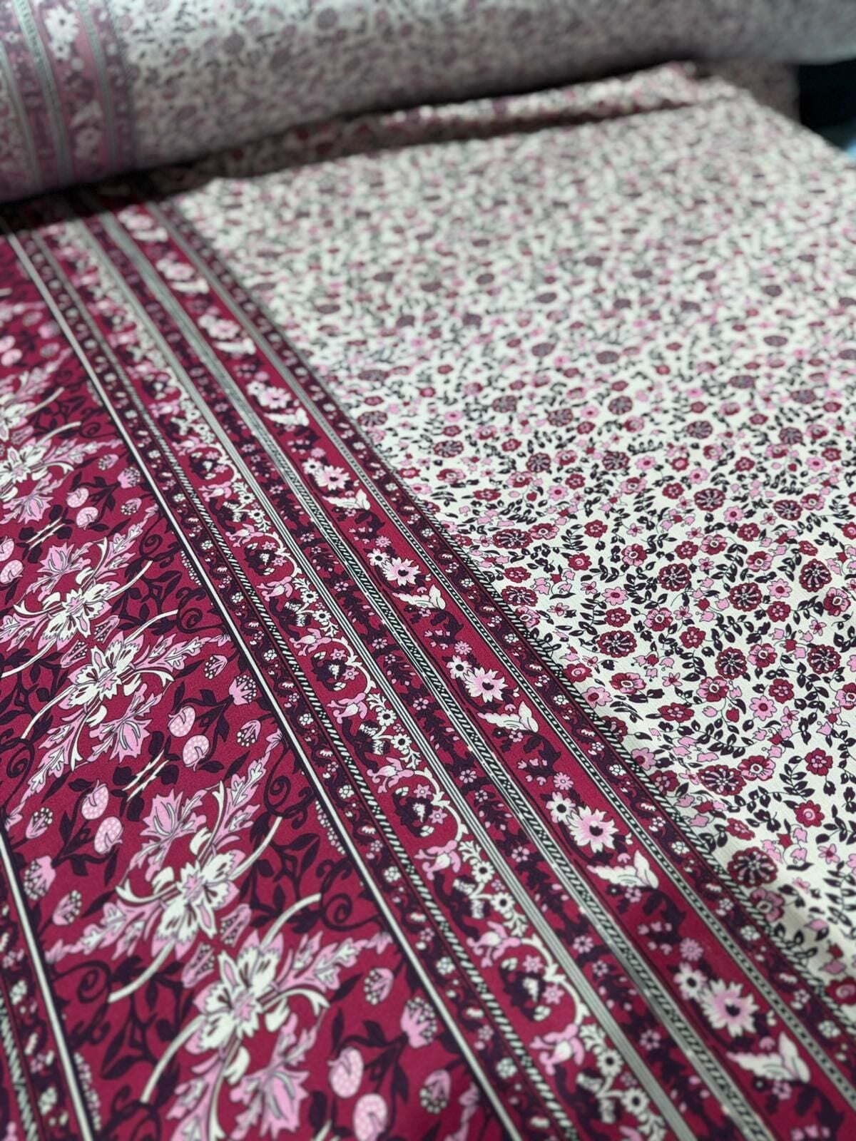 ÇİÇEKLİ ETEĞİ SULU VİSKON KUMAŞ