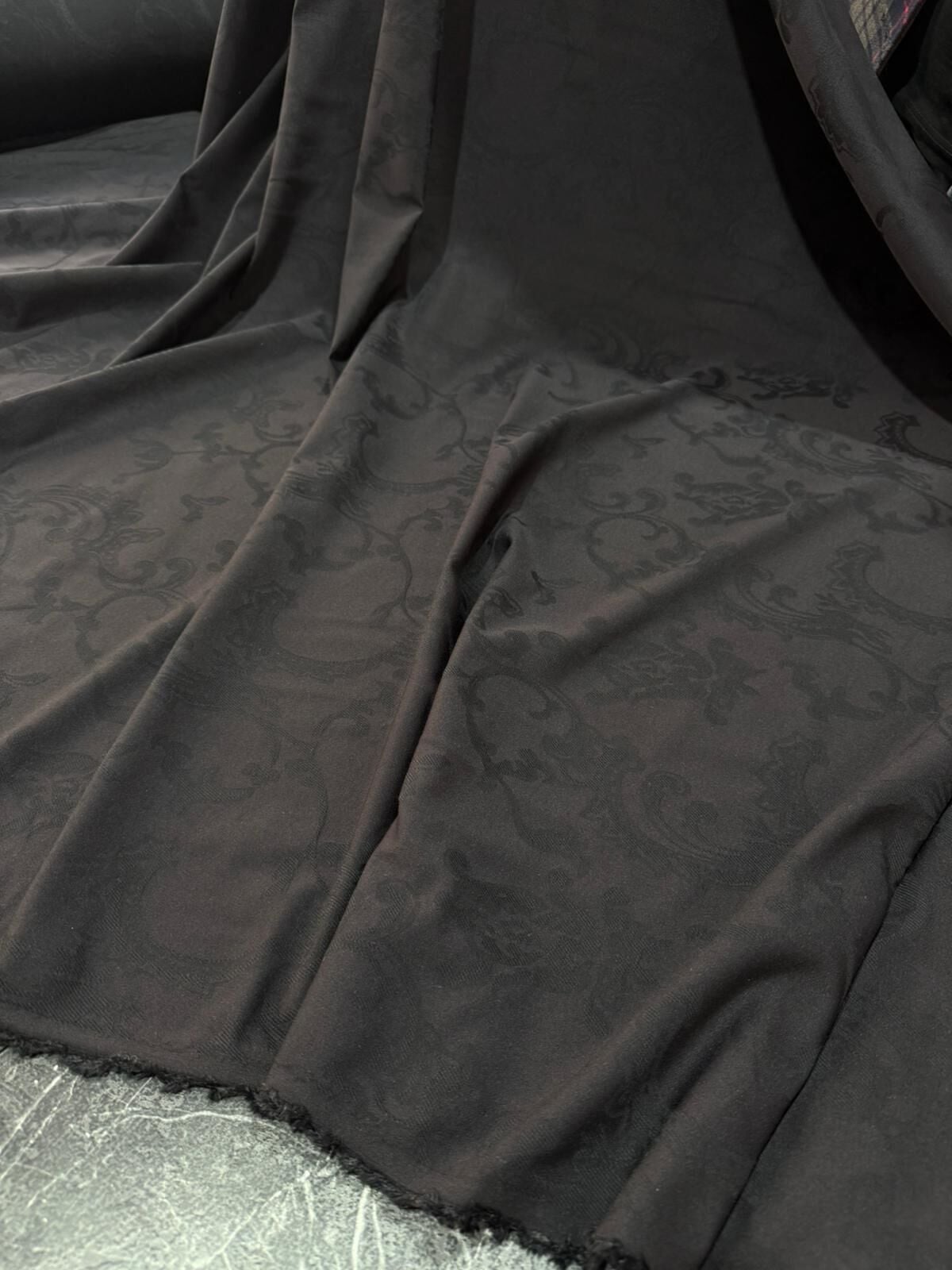 JAKARLI LİKRALI BENGALİN