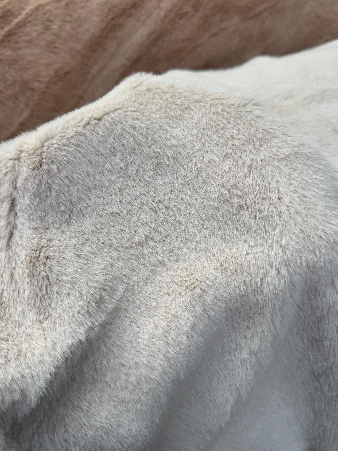 İTHAL KÜRK EKRU
