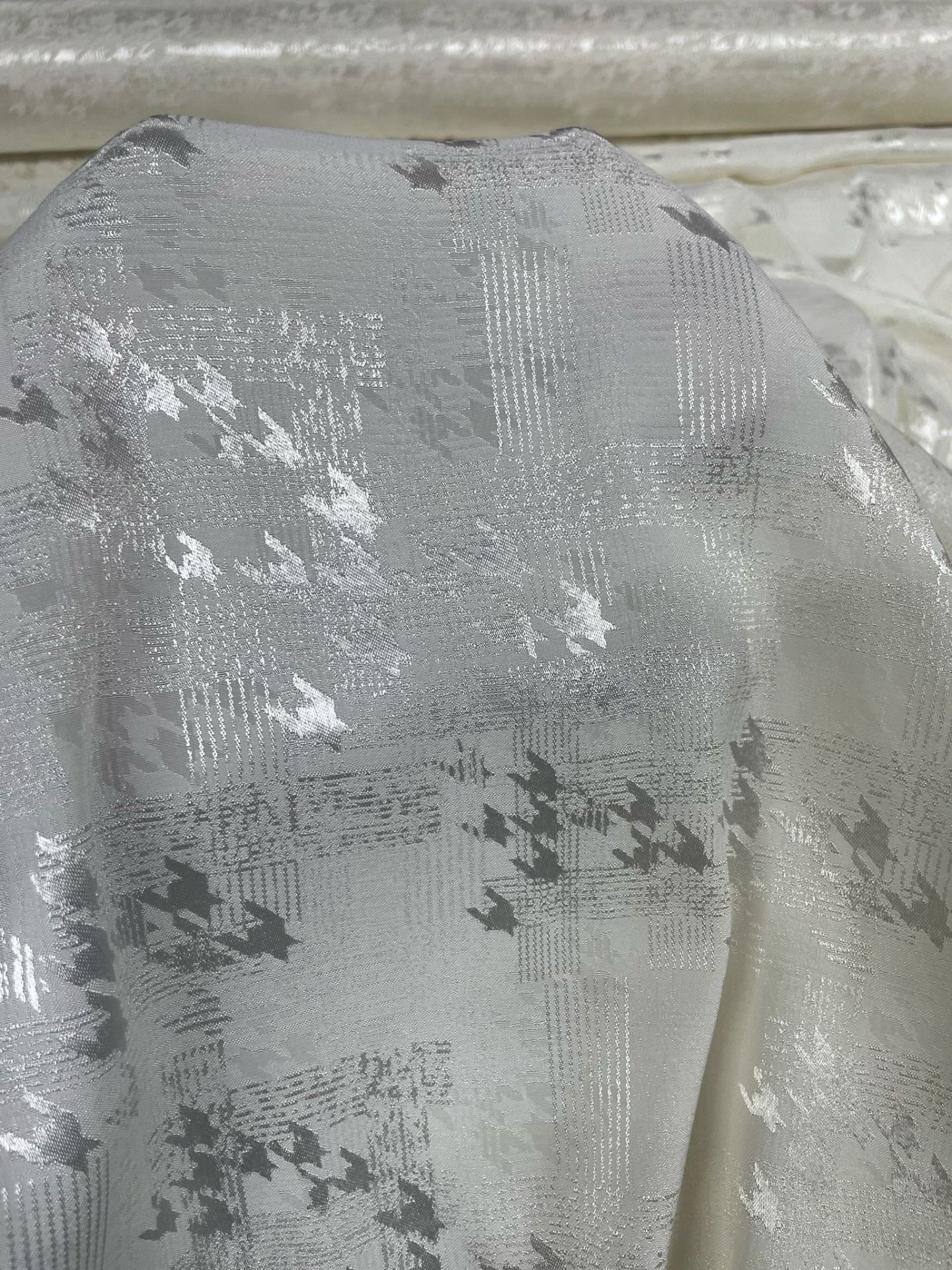 FLOŞ JAKAR DÖKÜMLÜ