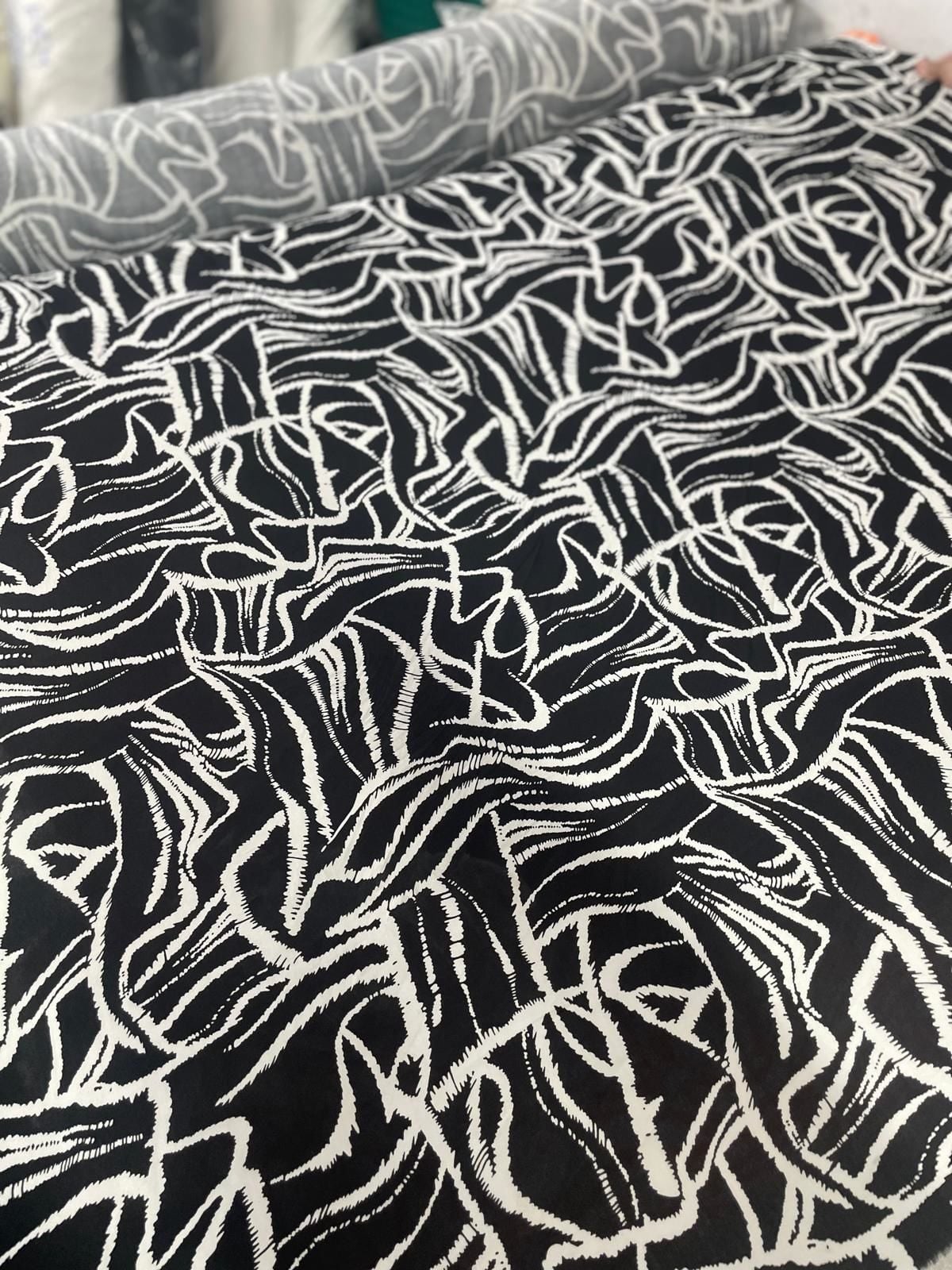 ZARİF İTHAL VİSKON KUMAŞ