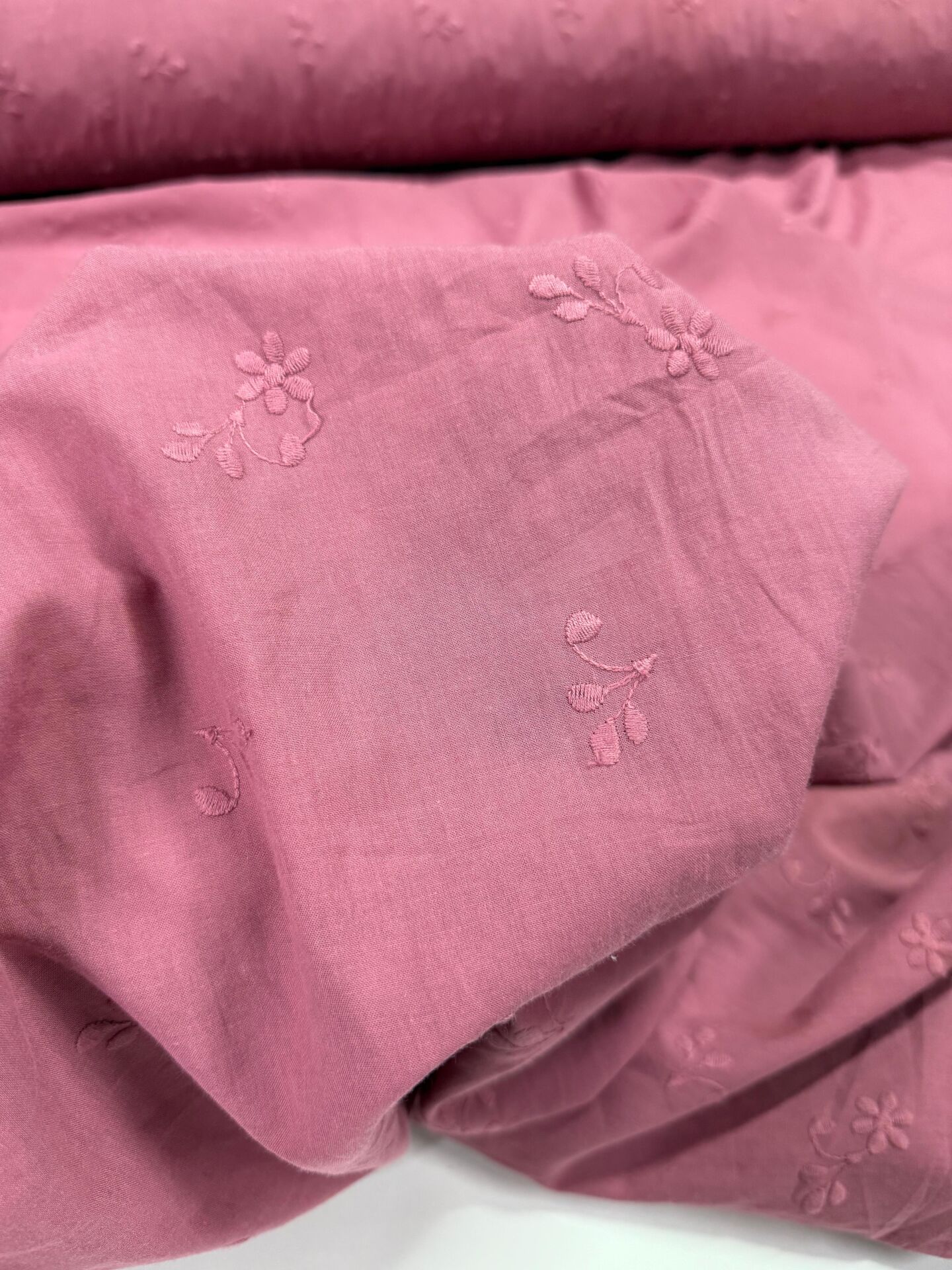 220 İŞLEMELİ VUAL