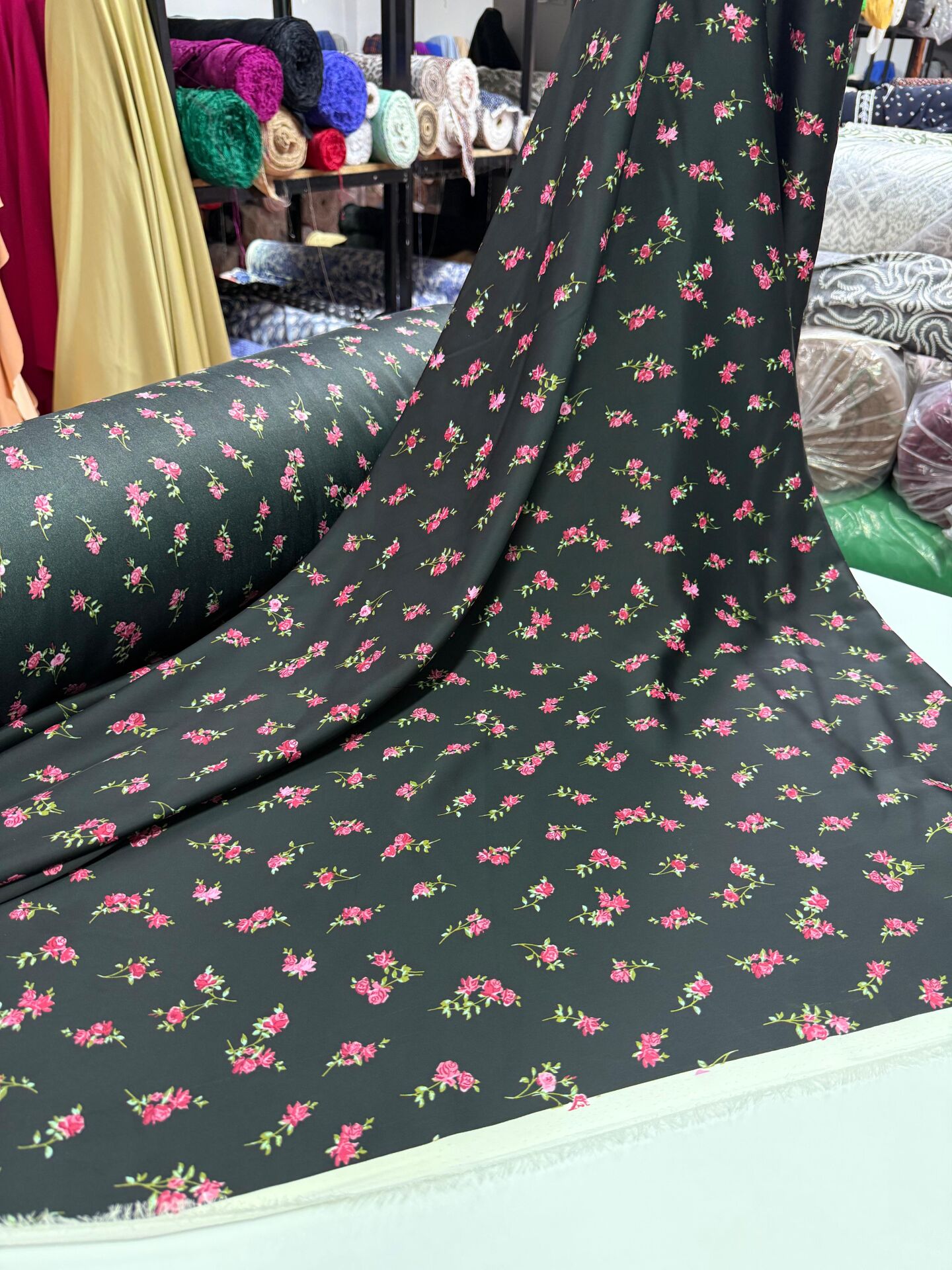 İPEK AYARINDA SATEN