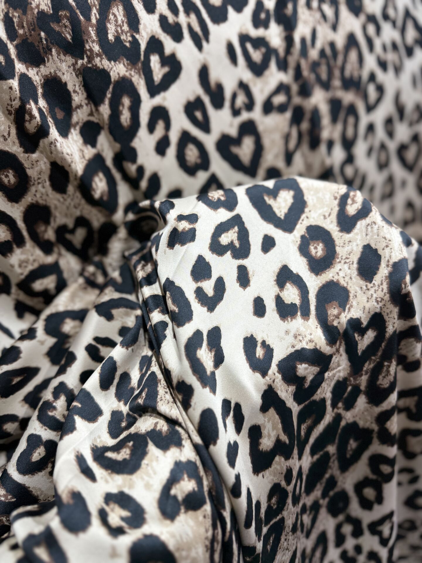 LEOPAR SATEN