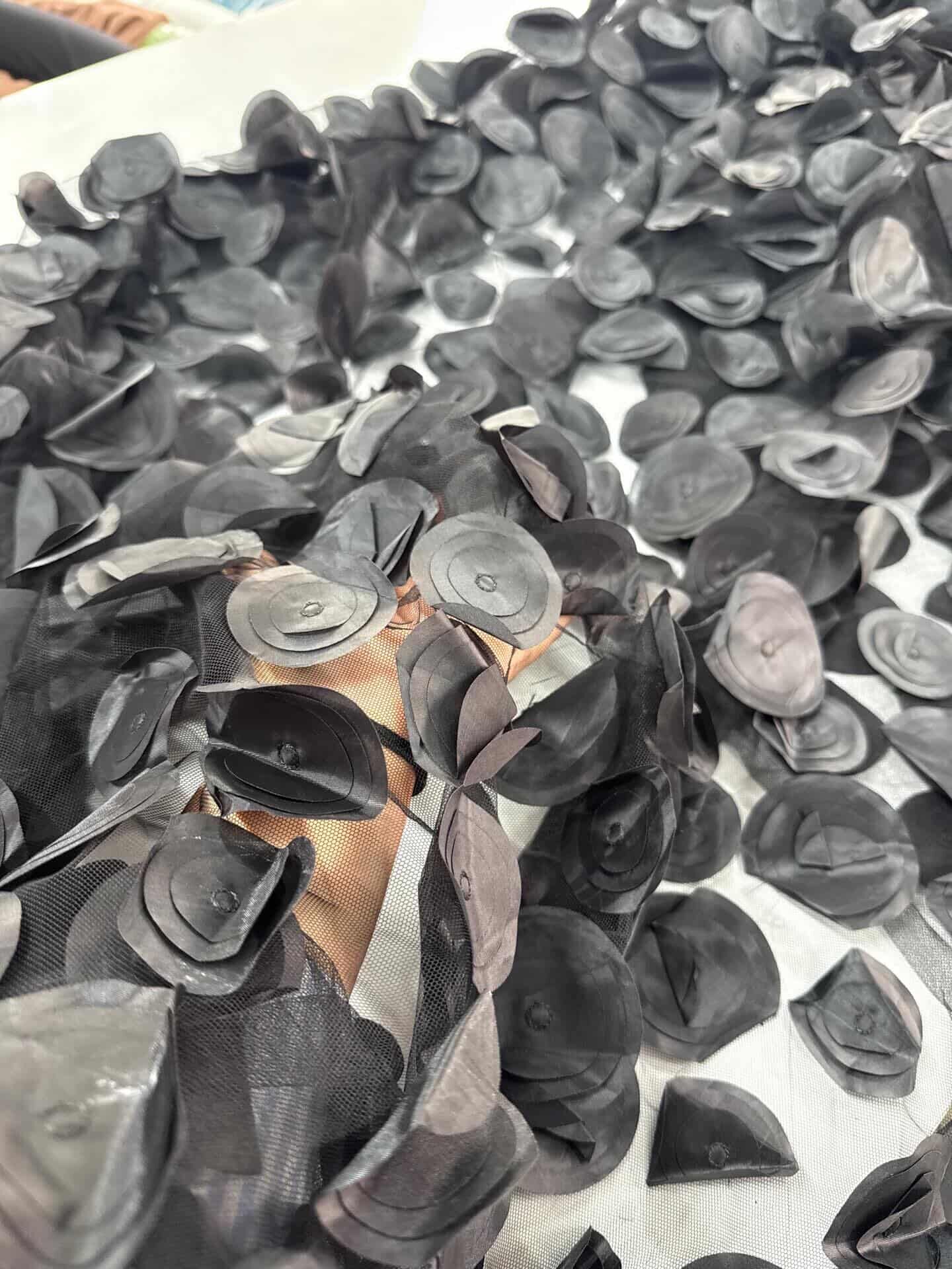 3 BOYUTLU GELİNCİK TÜL Siyah