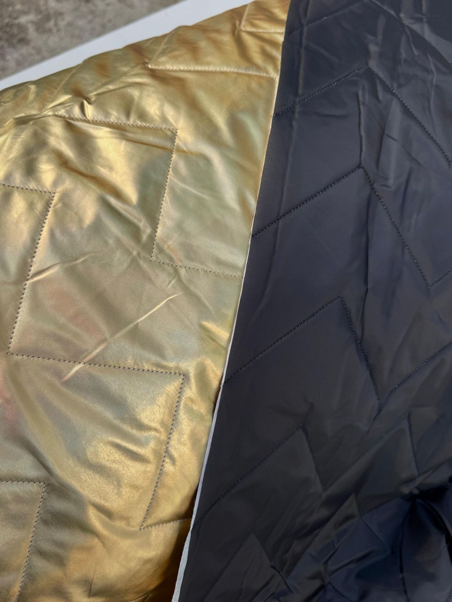 KAPİTONE GEOMETRİK gold