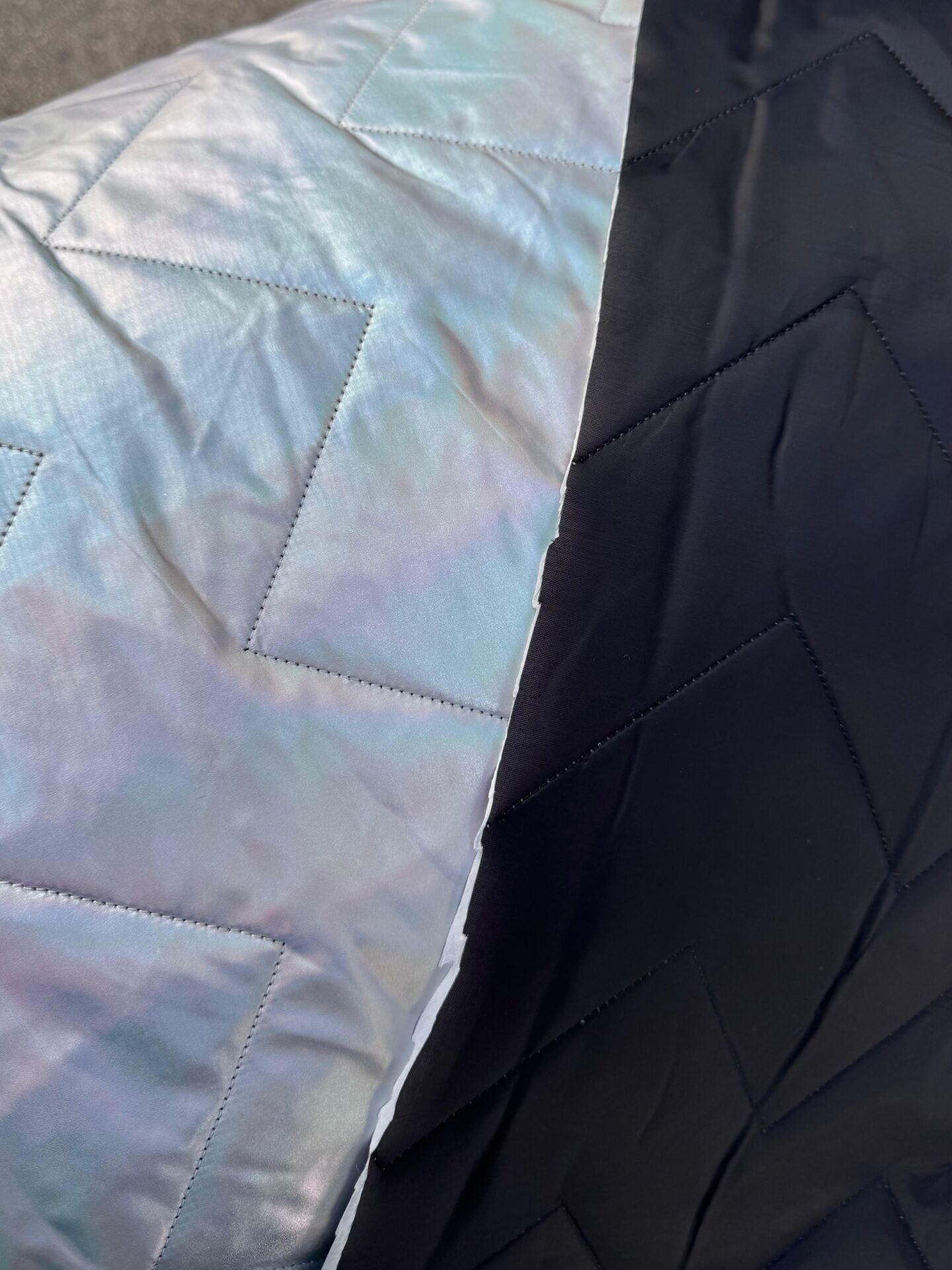 KAPİTONE GEOMETRİK gümüş